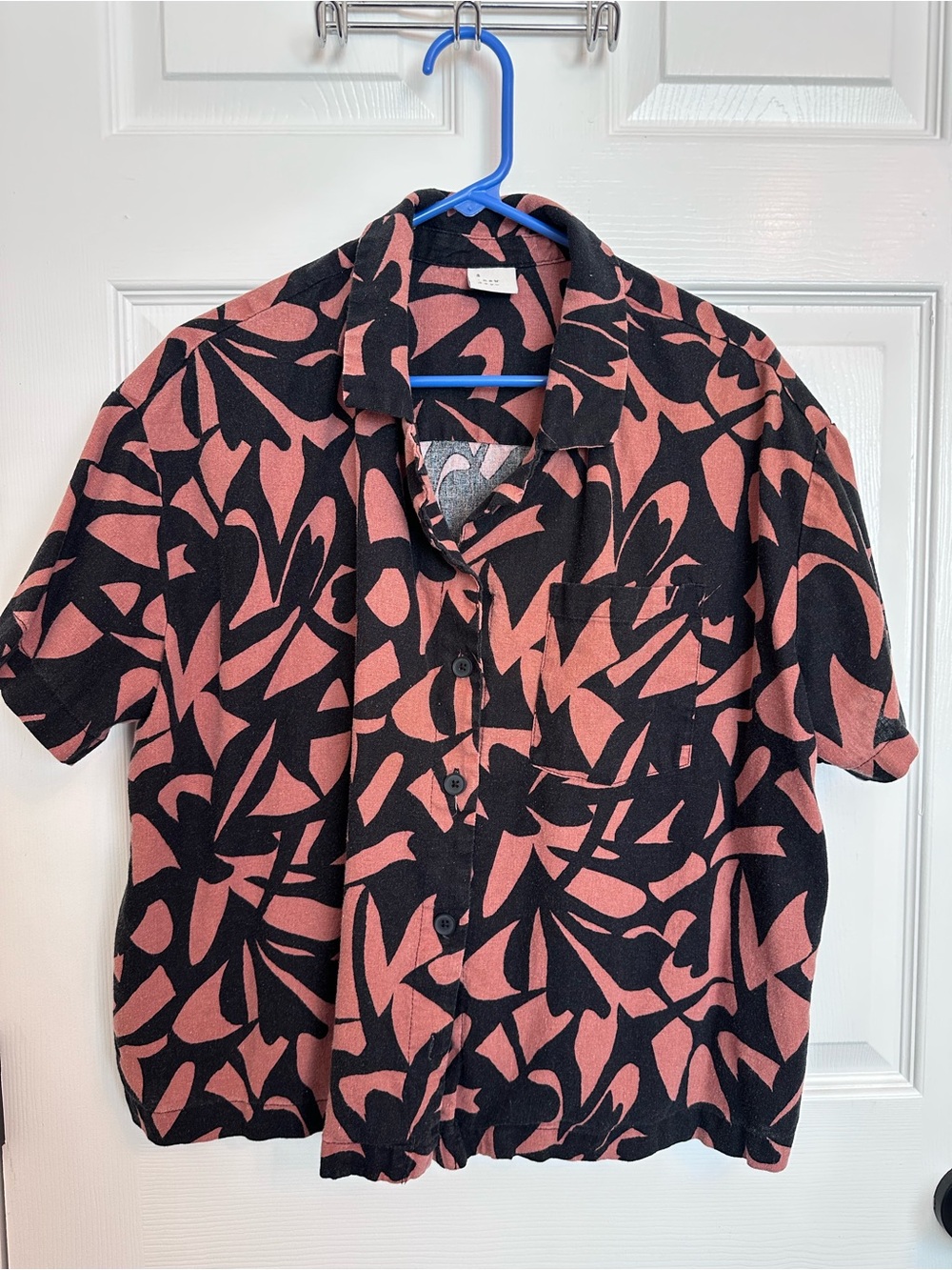 Women Short-Sleeve Button-Up Shirt XL